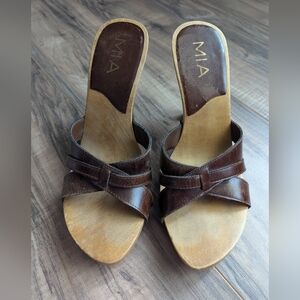 MIA Vintage Wood And Leather Heels With 3" Heel. Brown Leather Heels.